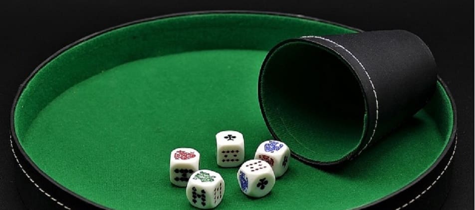 Würfelpoker gewonnen erfolgreiche Schuldenbereinigung Schuldnerberatung Berlin Friedrichsfelde