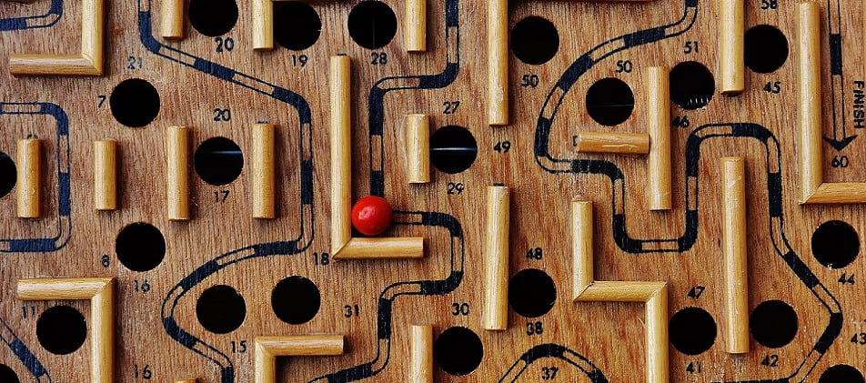 Spiel Labyrinth finde den Ausweg wie aus der Schuldenfalle Schuldnerberatung Berlin Französisch Buchholz