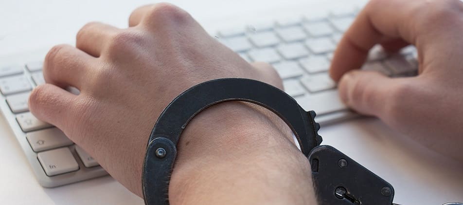 Spielsüchtig im Internet Schuldnerberater Hilfe bei Insolvenz Schuldnerberatung Berlin Reinickendorf